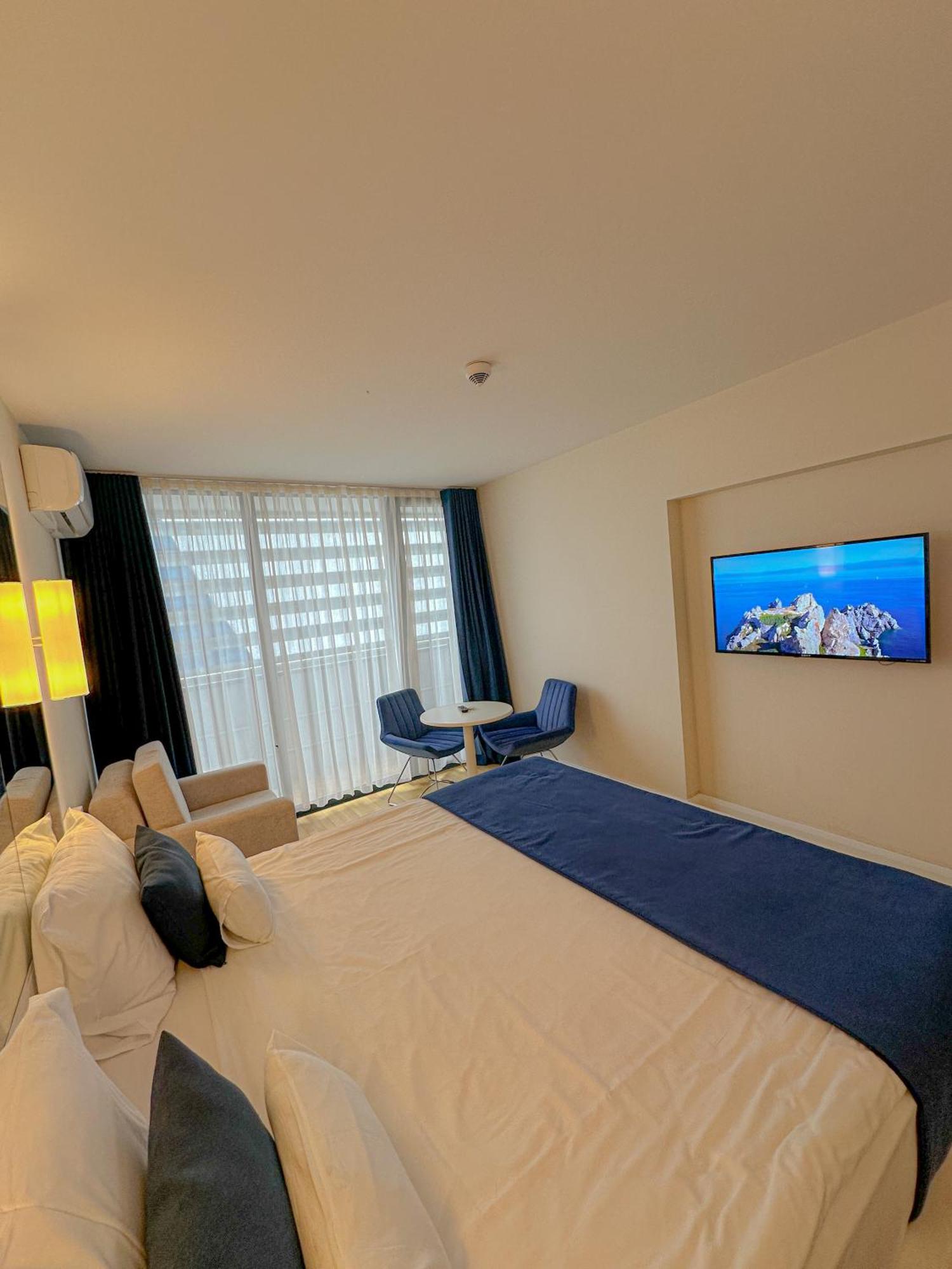 Luxury Batumi Hotel Extérieur photo