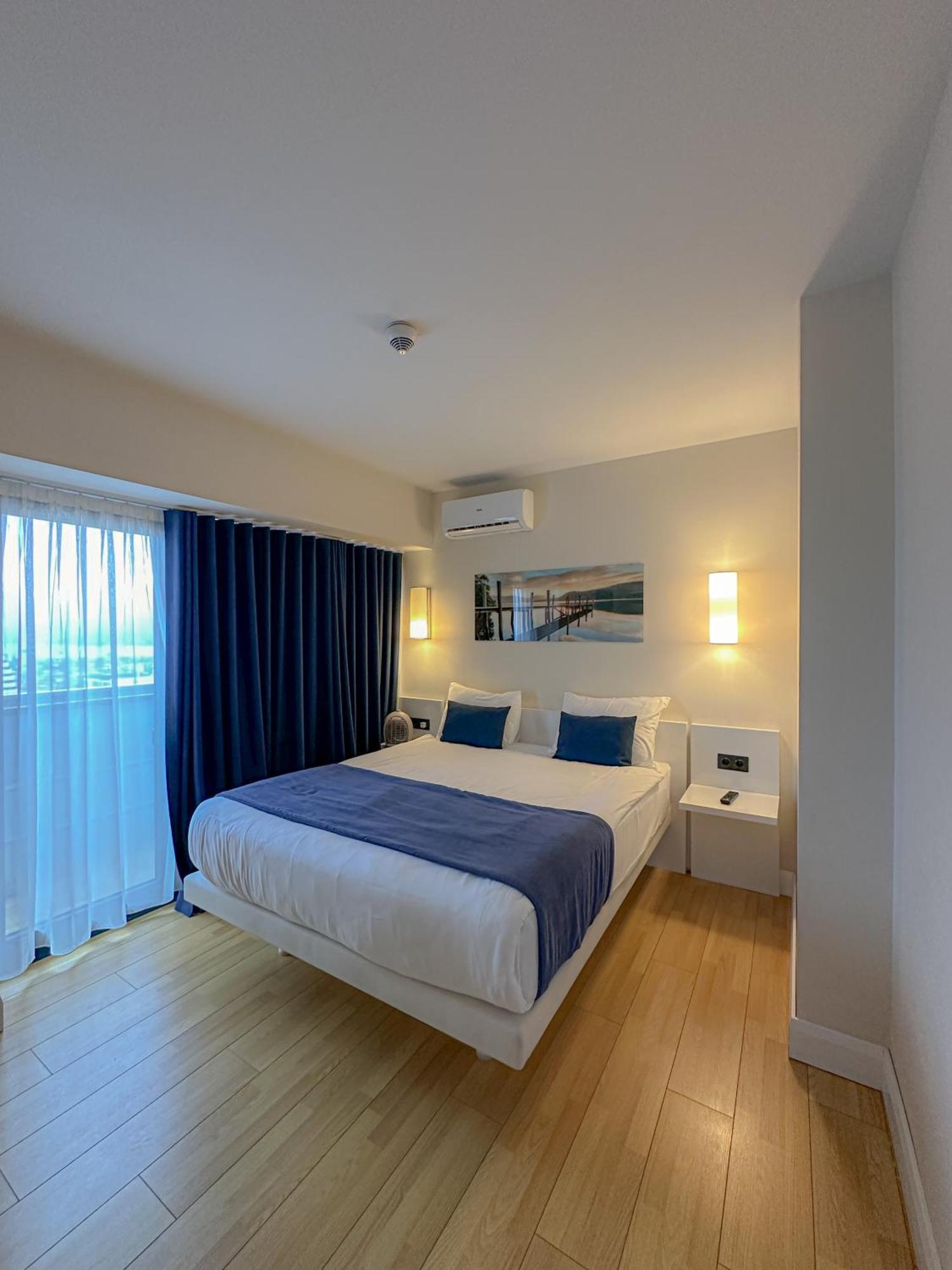 Luxury Batumi Hotel Extérieur photo
