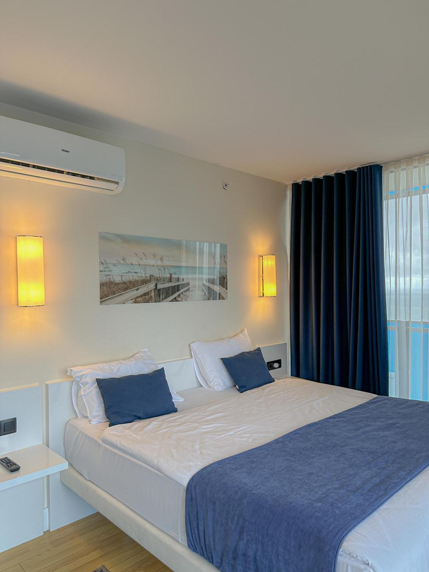 Luxury Batumi Hotel Extérieur photo