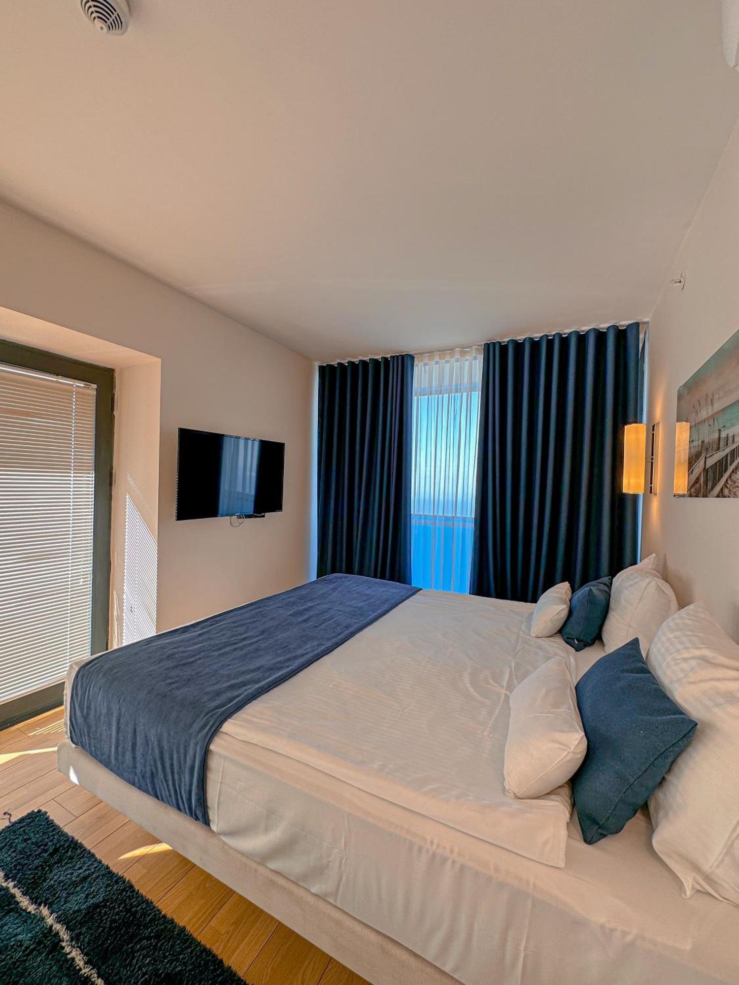 Luxury Batumi Hotel Extérieur photo