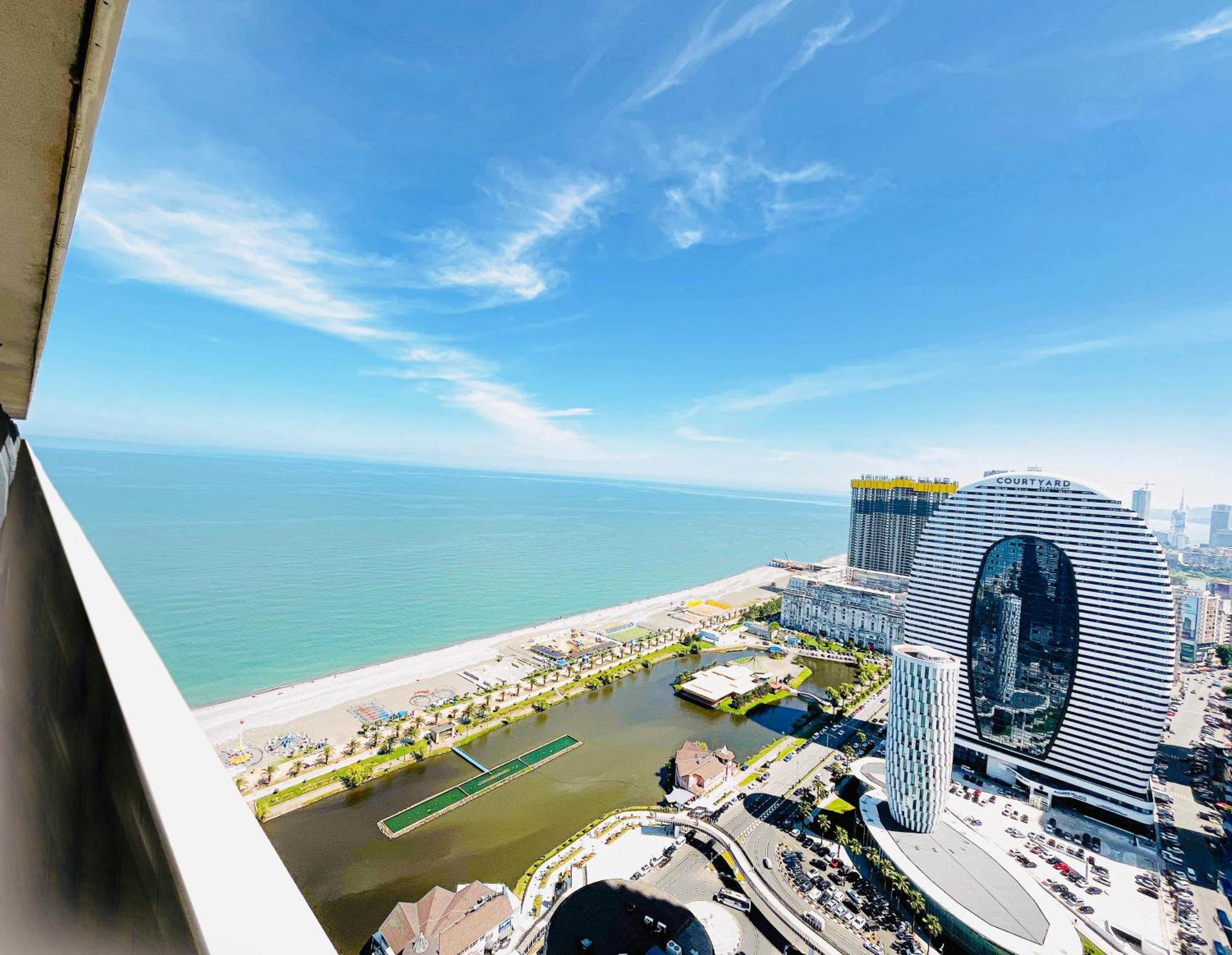 Luxury Batumi Hotel Extérieur photo